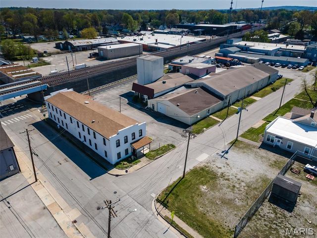 140 Iowa Avenue, Belleville, IL 62220