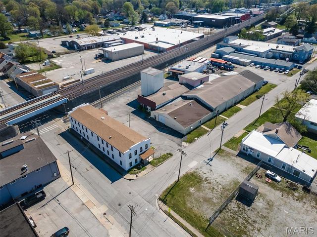 140 Iowa Avenue, Belleville, IL 62220