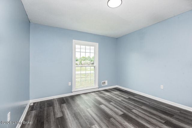 7411 Six Mile Ln, Louisville, KY 40220