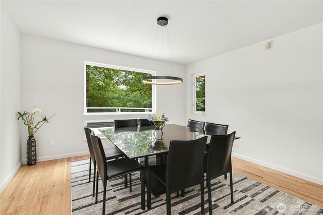 15912 252nd Avenue SE, Issaquah, WA 98027