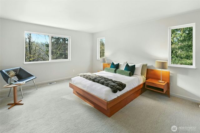 15912 252nd Avenue SE, Issaquah, WA 98027