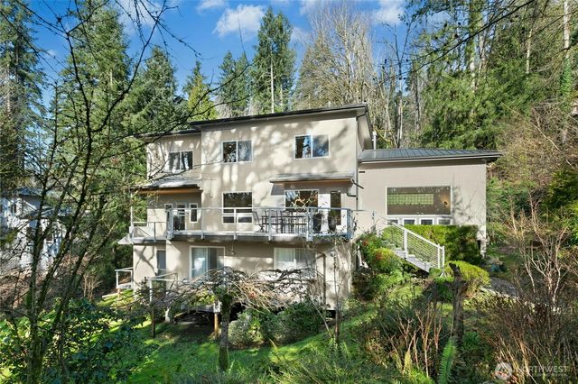 15912 252nd Avenue SE, Issaquah, WA 98027