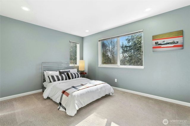 15912 252nd Avenue SE, Issaquah, WA 98027