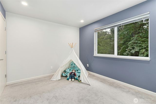 15912 252nd Avenue SE, Issaquah, WA 98027