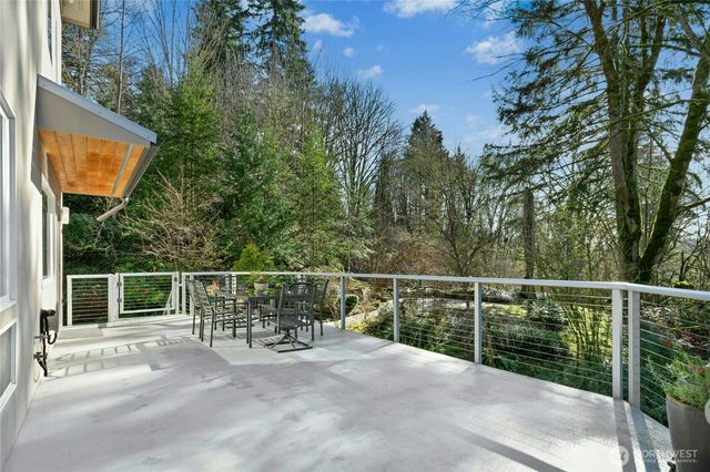 15912 252nd Avenue SE, Issaquah, WA 98027