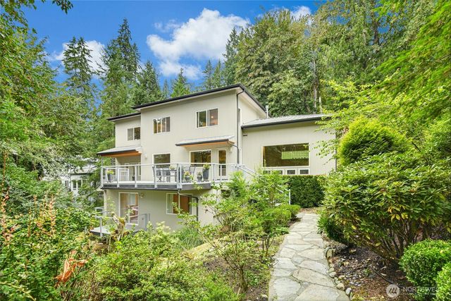 15912 252nd Avenue SE, Issaquah, WA 98027