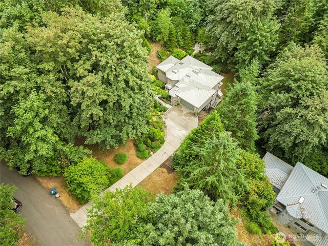 15912 252nd Avenue SE, Issaquah, WA 98027