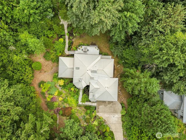 15912 252nd Avenue SE, Issaquah, WA 98027