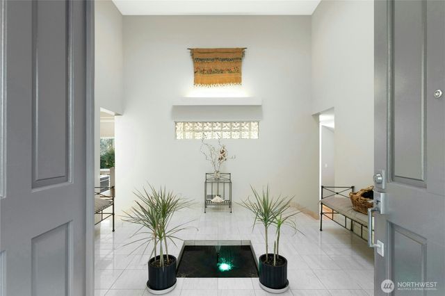 15912 252nd Avenue SE, Issaquah, WA 98027