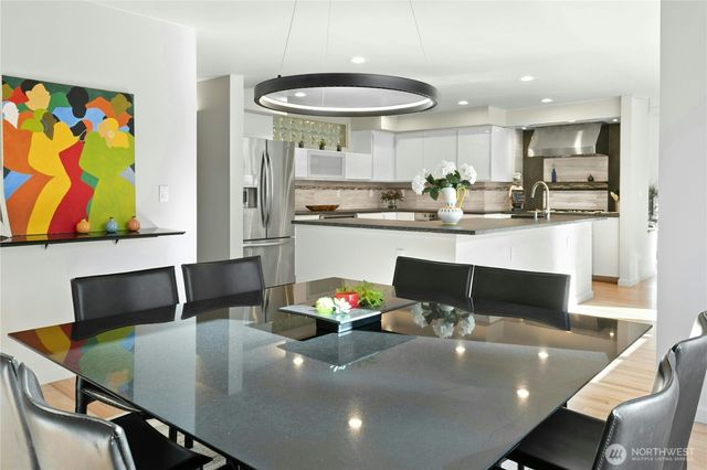 15912 252nd Avenue SE, Issaquah, WA 98027