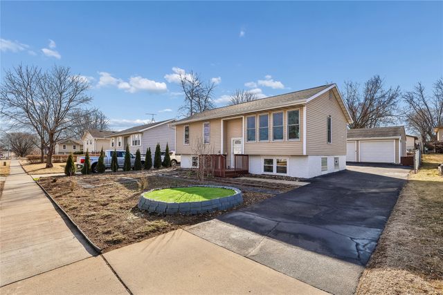 4668 Wakonda Drive, Norwalk, IA 50211