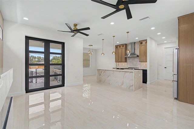 1809 SHORE ACRES BOULEVARD NE, St Petersburg, FL 33703
