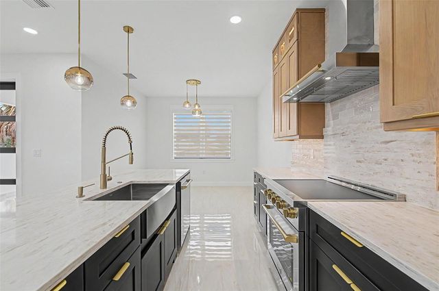 1809 SHORE ACRES BOULEVARD NE, St Petersburg, FL 33703