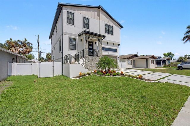 1809 SHORE ACRES BOULEVARD NE, St Petersburg, FL 33703