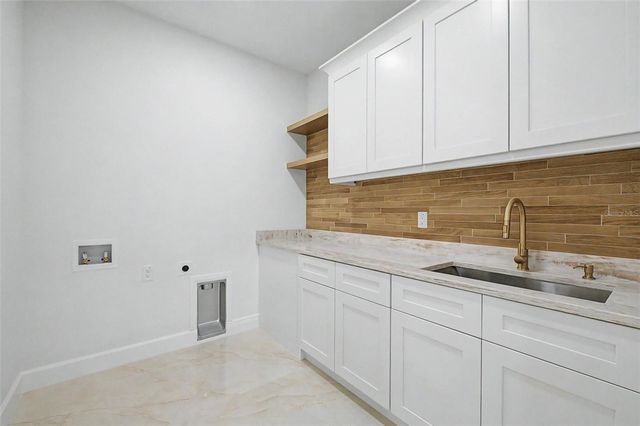 1809 SHORE ACRES BOULEVARD NE, St Petersburg, FL 33703