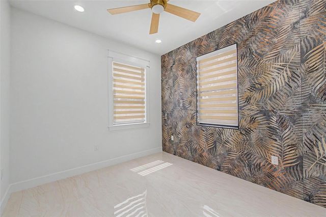 1809 SHORE ACRES BOULEVARD NE, St Petersburg, FL 33703