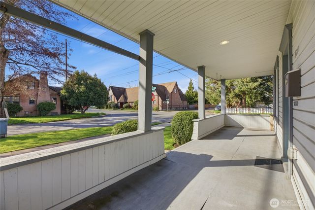 421 W Meeker, Puyallup, WA 98371