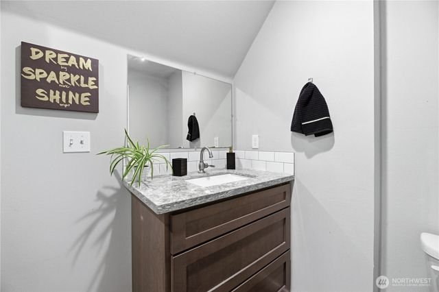 421 W Meeker, Puyallup, WA 98371