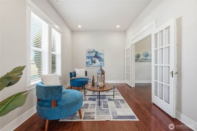 421 W Meeker, Puyallup, WA 98371