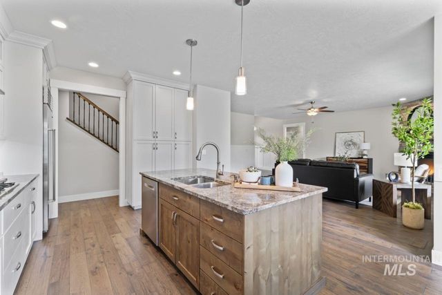 12462 S Sunrise Mist Loop, Nampa, ID 83686