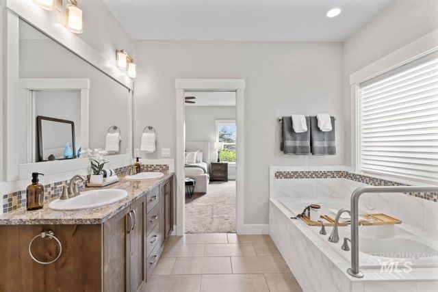 12462 S Sunrise Mist Loop, Nampa, ID 83686