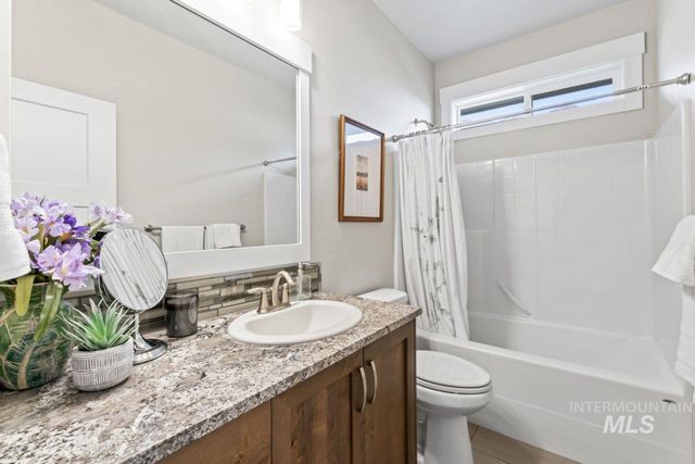 12462 S Sunrise Mist Loop, Nampa, ID 83686