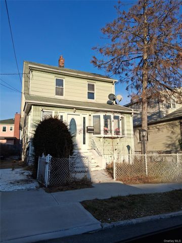 220-35 135th Avenue, Springfield Gardens, NY 11413