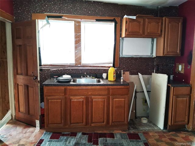 220-35 135th Avenue, Springfield Gardens, NY 11413