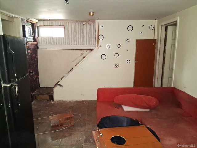 220-35 135th Avenue, Springfield Gardens, NY 11413