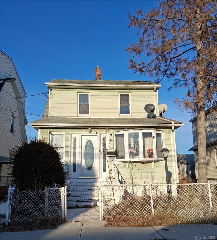 220-35 135th Avenue, Springfield Gardens, NY 11413