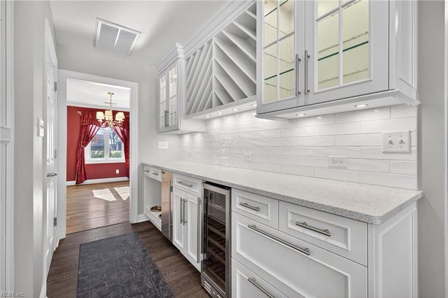 2208 Windward Shore DR, Virginia Beach, VA 23451