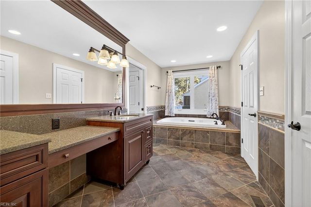 2208 Windward Shore DR, Virginia Beach, VA 23451