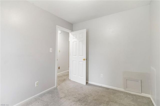 213 Whitewater Drive DR, Newport News, VA 23608