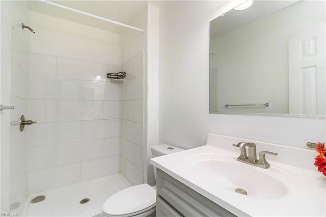 213 Whitewater Drive DR, Newport News, VA 23608