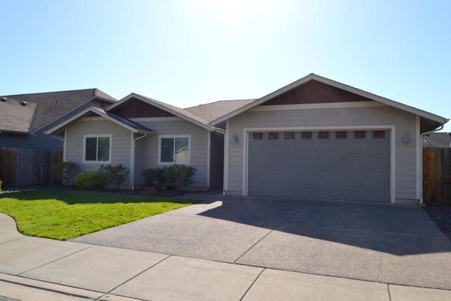 1514 SW Kokanee Lane, Grants Pass, OR 97527