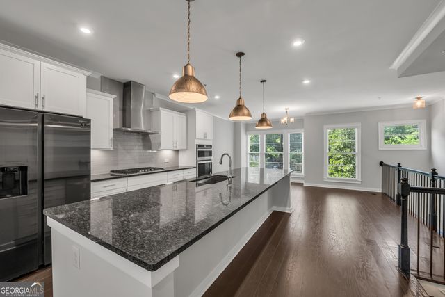 552 Ember Lane NW, Atlanta, GA 30318