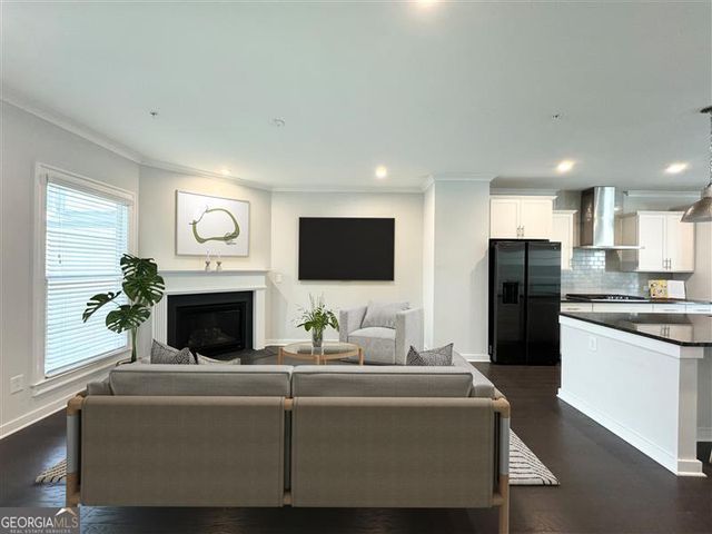 552 Ember Lane NW, Atlanta, GA 30318