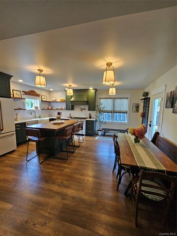 16 N Washington Street, Athens, NY 12015