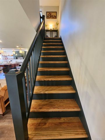 16 N Washington Street, Athens, NY 12015