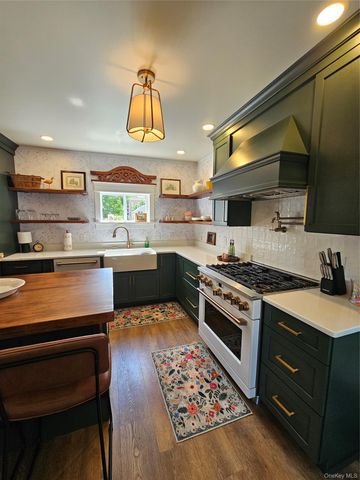 16 N Washington Street, Athens, NY 12015