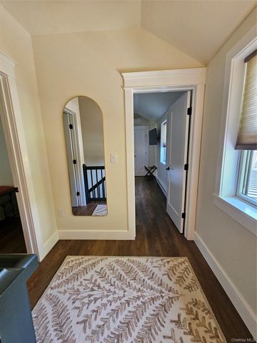 16 N Washington Street, Athens, NY 12015