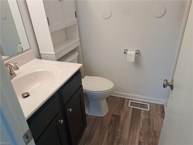 5513 Old Guard CRES, Virginia Beach, VA 23462