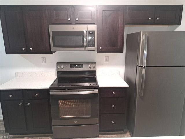 5513 Old Guard CRES, Virginia Beach, VA 23462