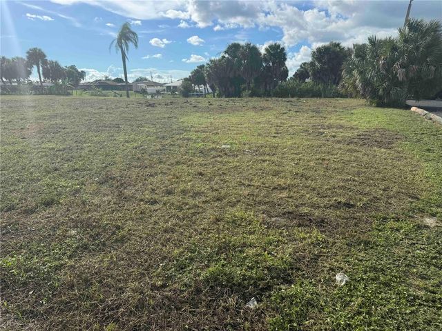 838 SPRING LAKE BOULEVARD, Port Charlotte, FL 33952