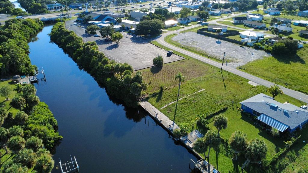 838 SPRING LAKE BOULEVARD, Port Charlotte, FL 33952