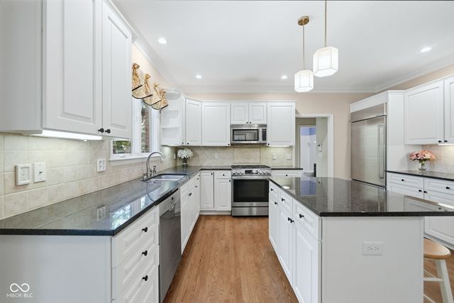 5276 Woodfield Drive S, Carmel, IN 46033
