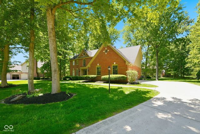5276 Woodfield Drive S, Carmel, IN 46033