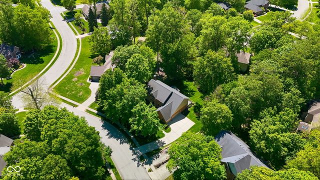5276 Woodfield Drive S, Carmel, IN 46033