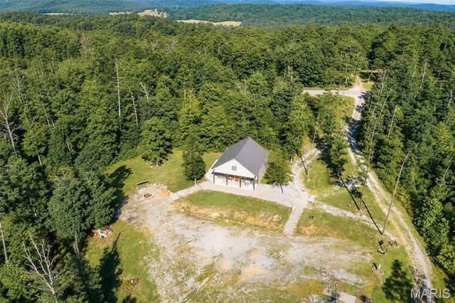 7067 Hwy C, Fredericktown, MO 63645