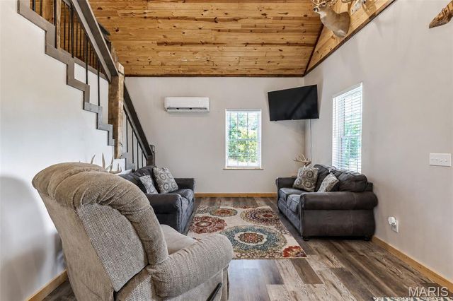 7067 Hwy C, Fredericktown, MO 63645